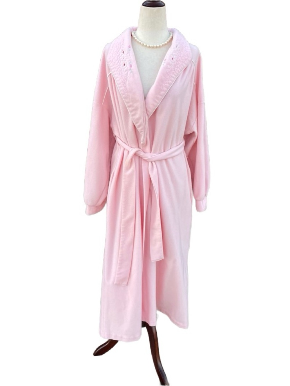 Gilligan O’Malley ~ Women’s Medium ~ Pink ~ Floral Embroidery ~ Plush Robe